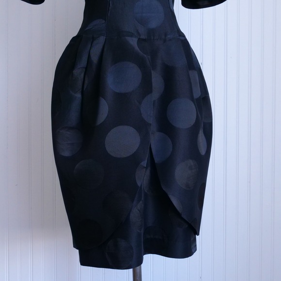 Fun 80s/90s Nipon Boutique giant polka dot monochromatic print black party dress - Picture 3 of 8